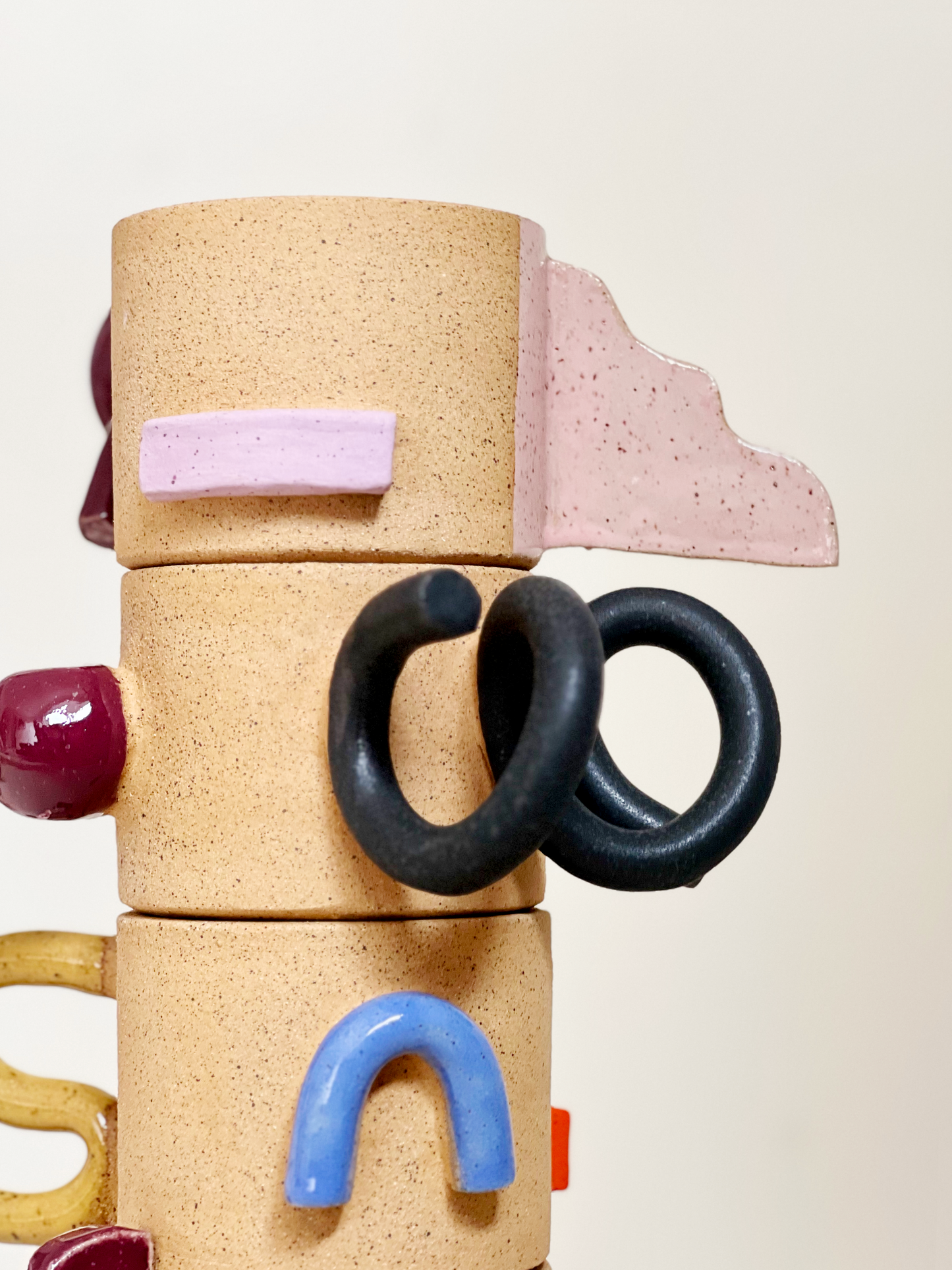 COLOR PAUSE sculptural mugs and vessels