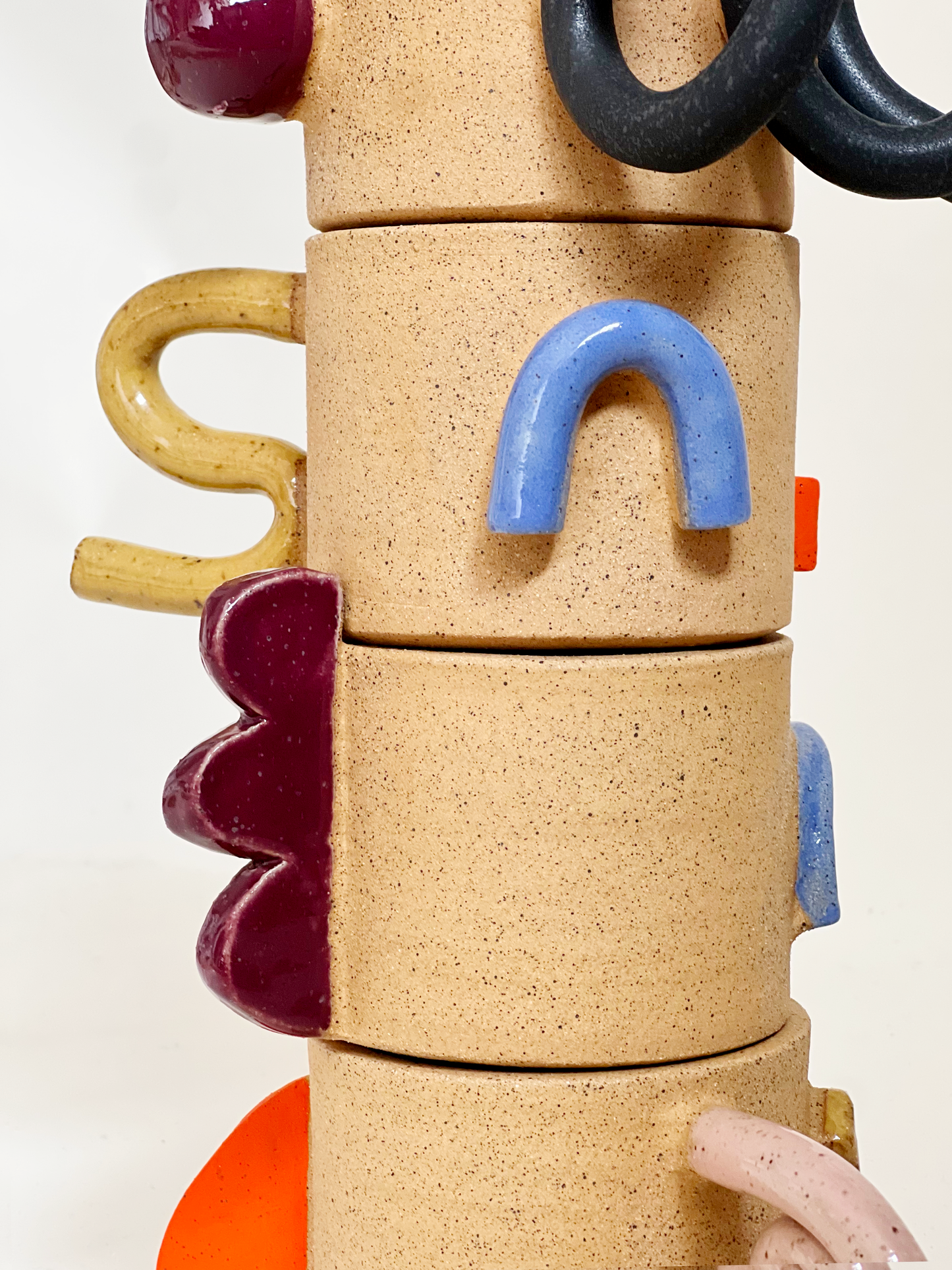 COLOR PAUSE sculptural mugs and vessels