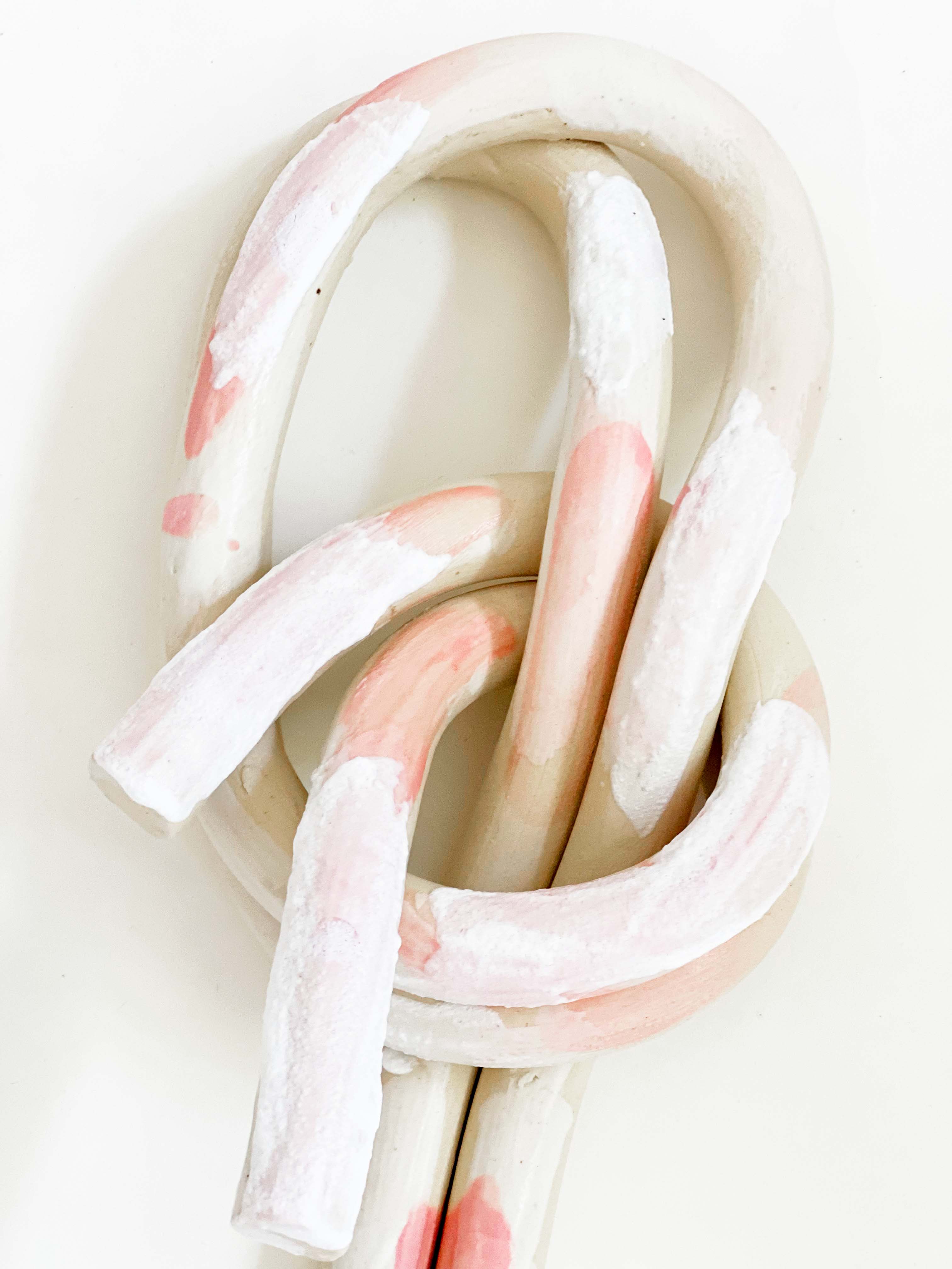 Clay Object 70- Double soft pink with white texture knot